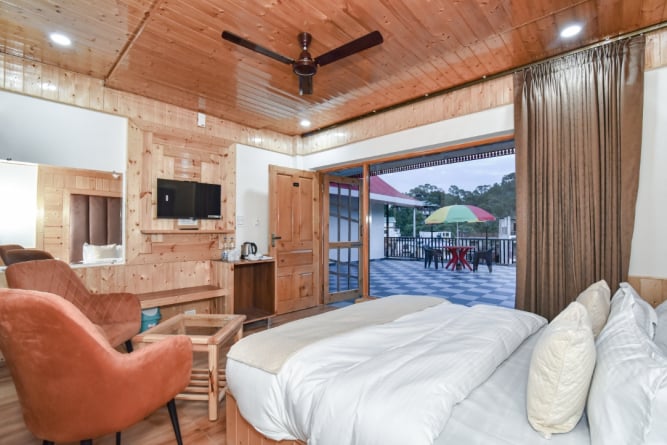 Hotel Dalhousie Deluxe