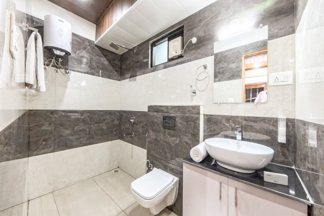 Hotel Dalhousie Deluxe