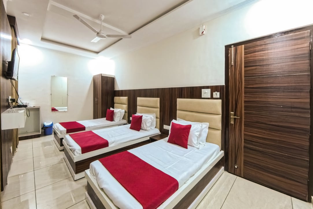 Hotel Dalhousie Deluxe